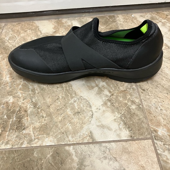 Oofos sneakers size 11 - Picture 7 of 8
